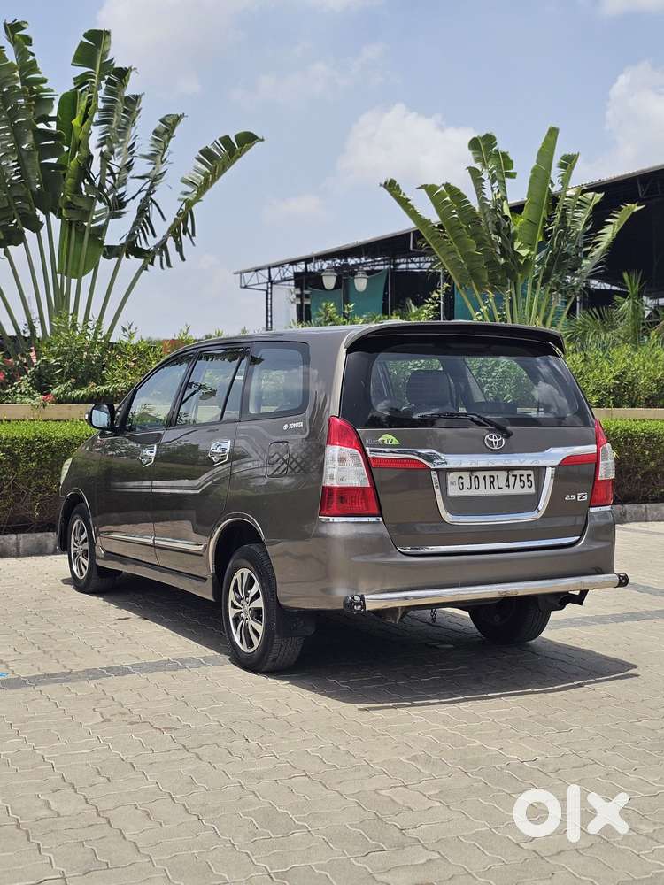 Toyota Innova 2.5 Zx Diesel 7 Seater Bsiii, 2015, Diesel
