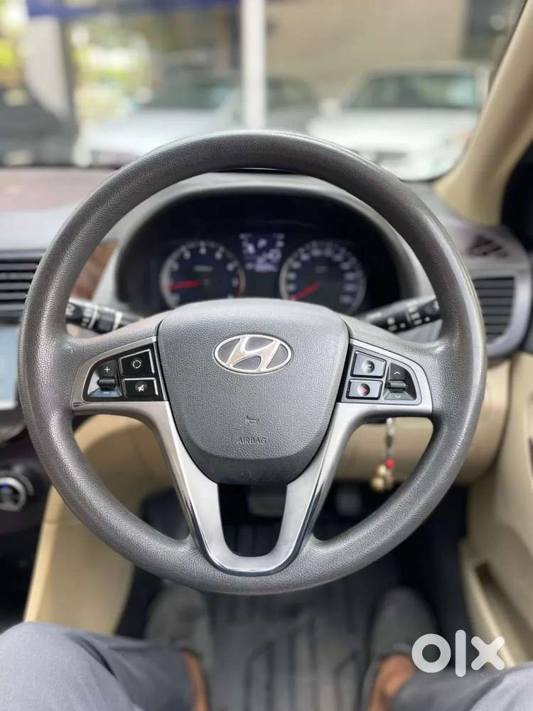 Hyundai Verna 1.6 Vtvt Sx, 2016, Petrol