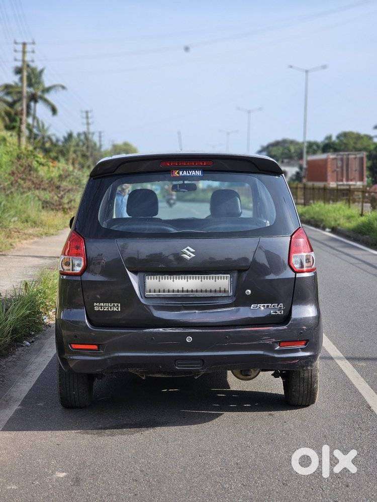 Maruti Suzuki Ertiga Lxi, 2014, Petrol