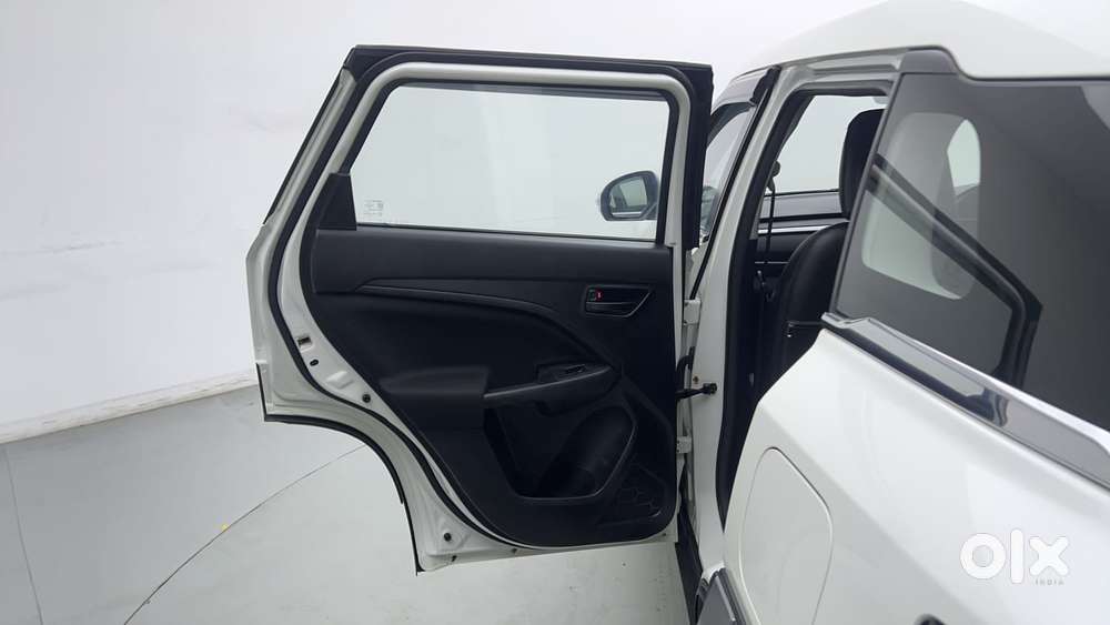 Maruti Suzuki Brezza Vxi At, 2023, Petrol