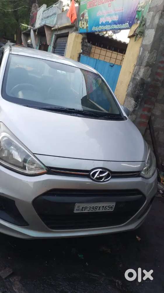 Hyundai Xcent 2015 Petrol 75000 Km Driven