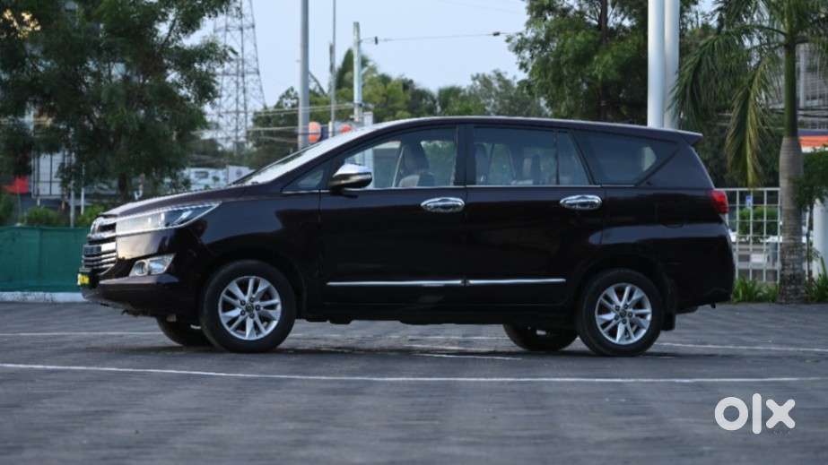 Toyota Innova Crysta 2.8 Zx Automatic 7 Str, 2016, Diesel