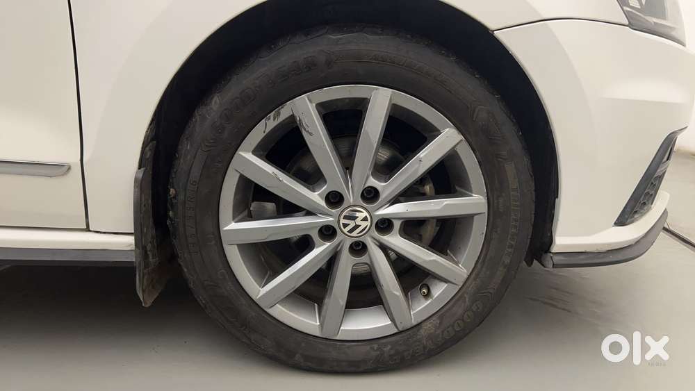 Volkswagen Vento 1.6 Highline, 2020, Petrol