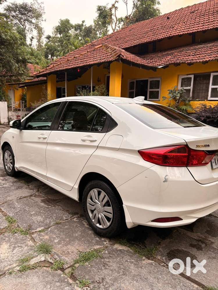 Honda City 2014 Petrol Showroom Maintained