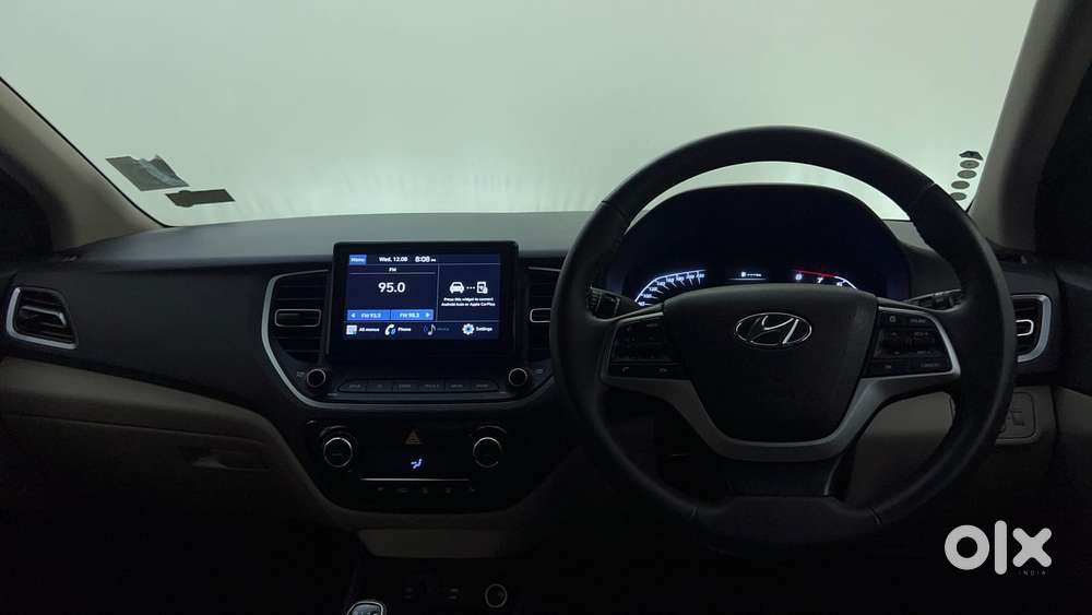 Hyundai Verna 1.5 Sx Ivt, 2022, Petrol