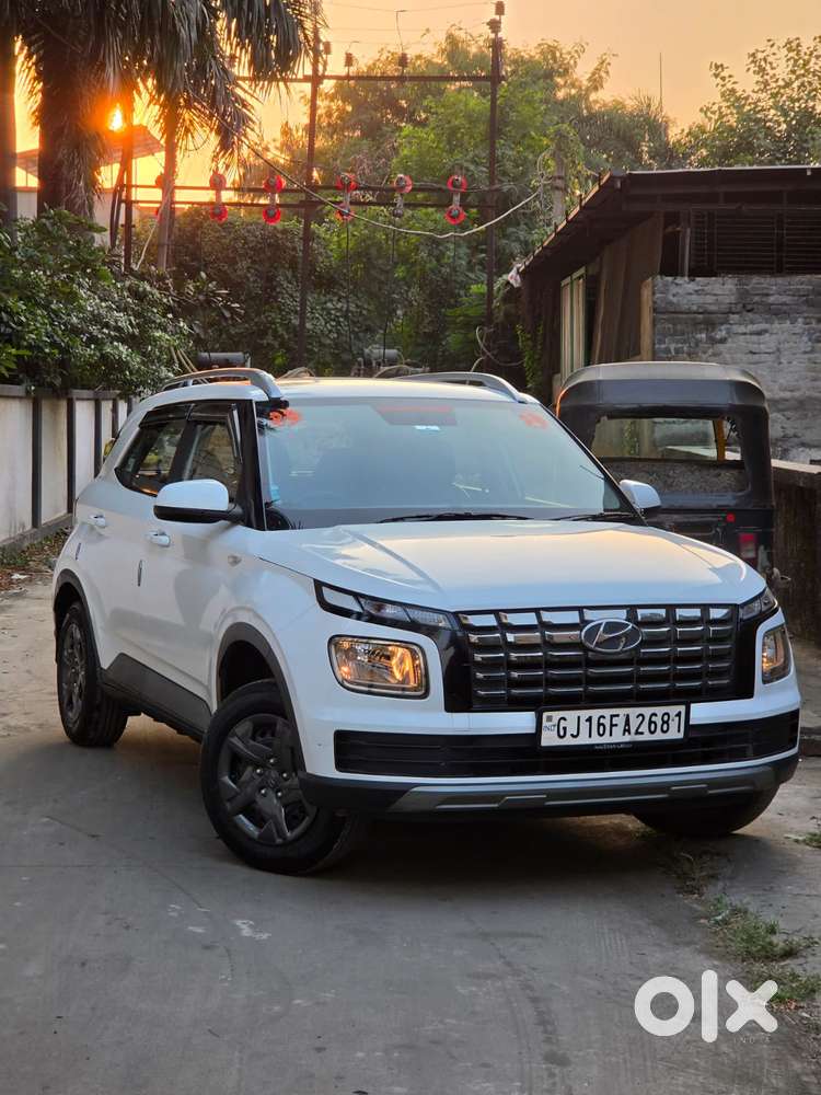 Hyundai Venue S 1.2 Petrol, 2025, Cng & Hybrids