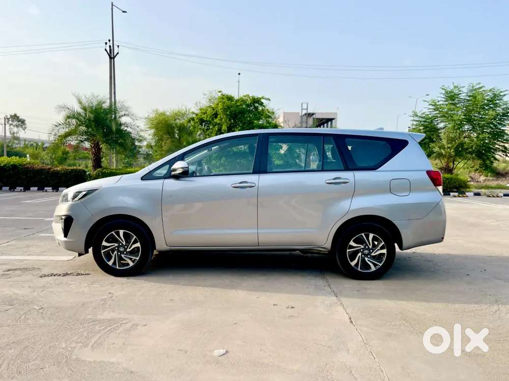 Toyota Innova Crysta Gx Automatic 2022 Model .