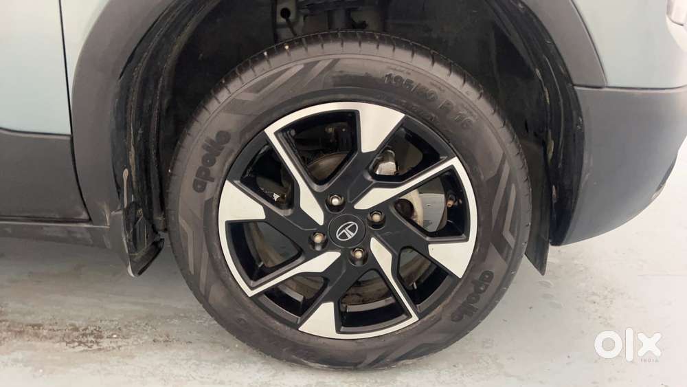 Tata Punch 1.2 Revotron Creative Amt Dual Tone, 2024, Petrol