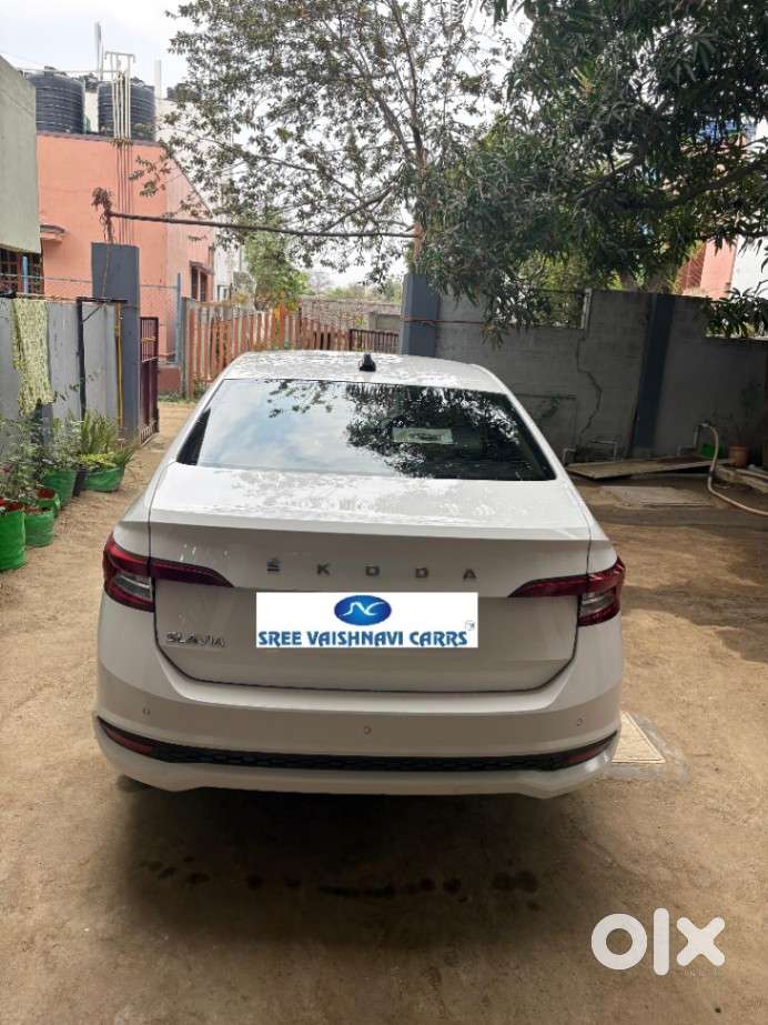 Skoda Slavia 1.0 Ambition Tsi, 2022, Petrol