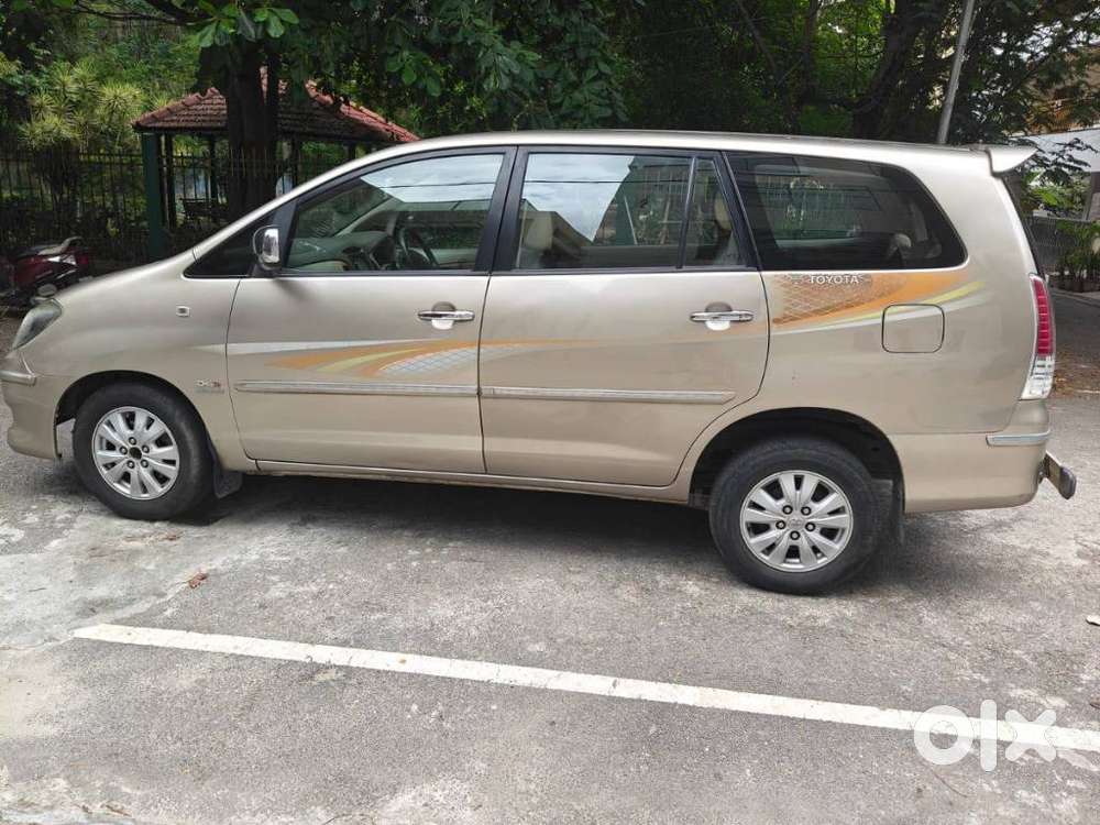 Toyota Innova 2.0 Vx 8 Str, 2010, Diesel
