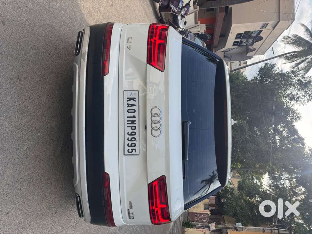 Audi Q7 Pearl White 2016