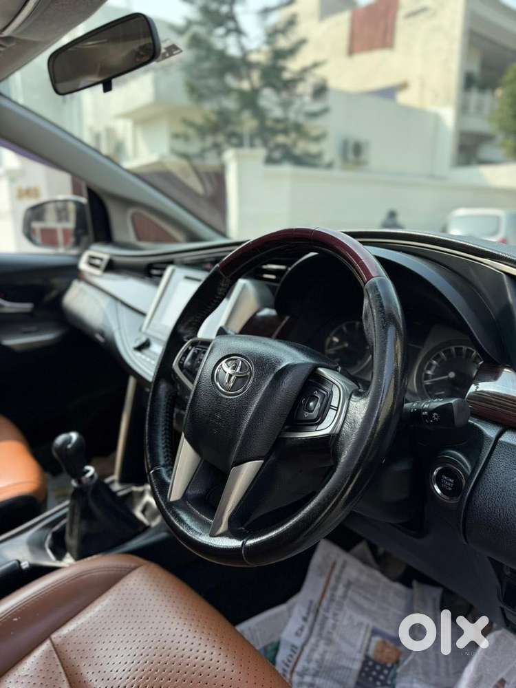 Toyota Innova Crysta 2.4 V 7 Str, 2017, Diesel