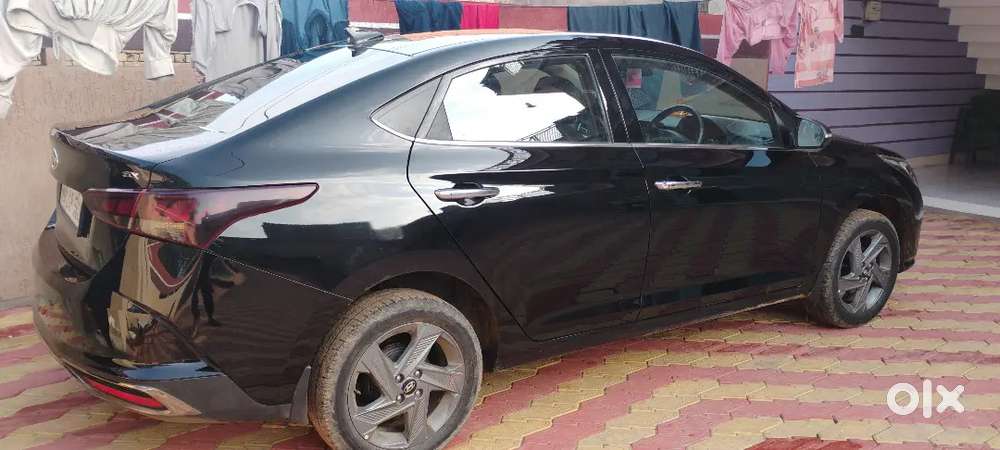 Black Verna Sx 1.5 Mt Petrol 2021
