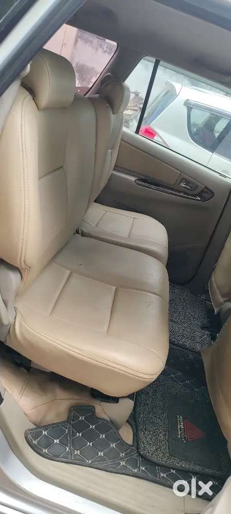 Toyota Innova 2012 Diesel Well Maintained