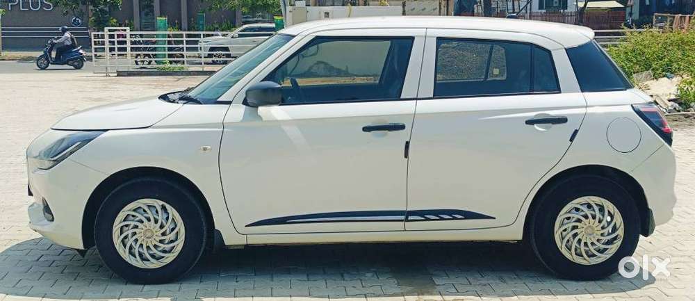 Maruti Suzuki Swift 1.2 Lxi (o), 2025, Petrol