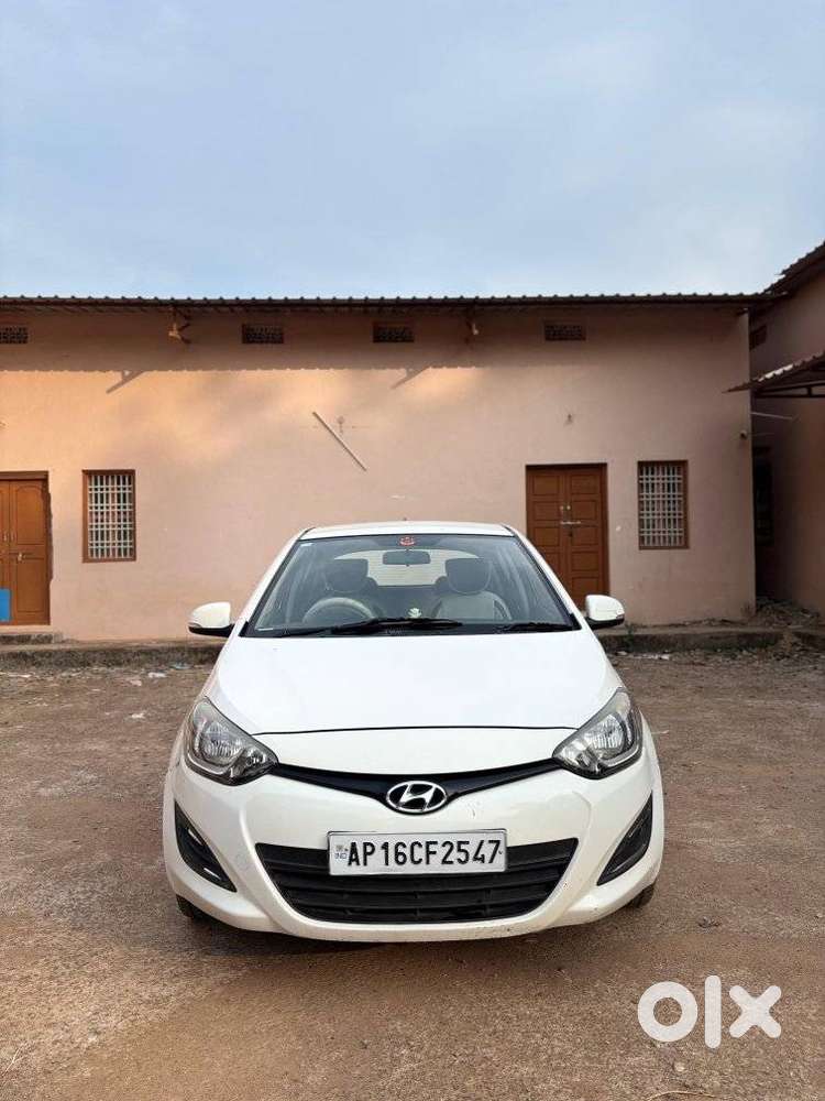 Hyundai I20 2010-2012 1.4 Crdi Magna, 2012, Petrol