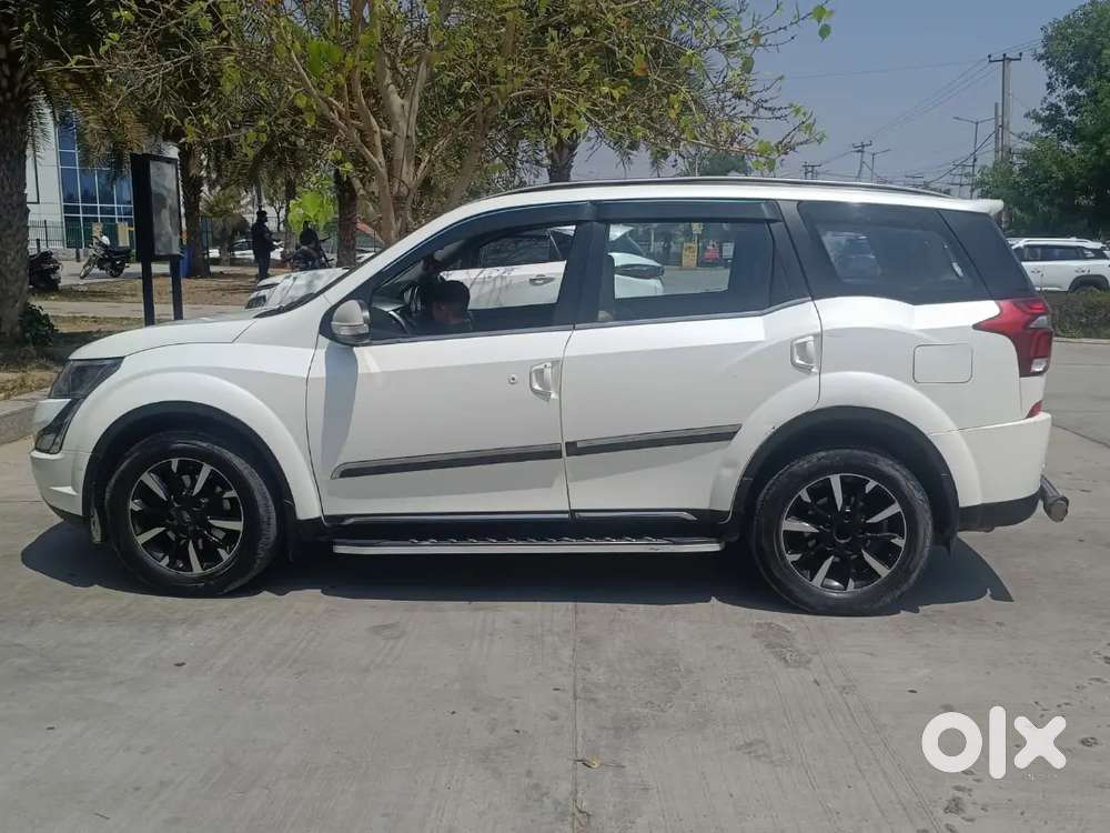 Mahindra Xuv500 W 11 2019 Model