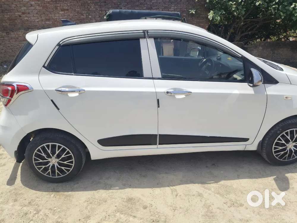 Hyundai Grand I10 2017 Diesel 62900 Km Driven