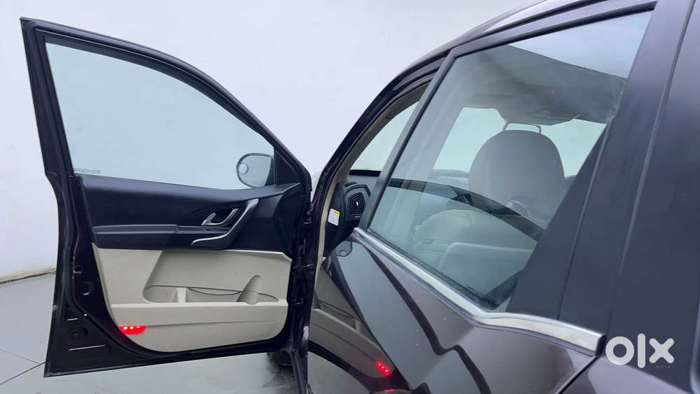 Mahindra Xuv500 W10 At, 2016, Diesel