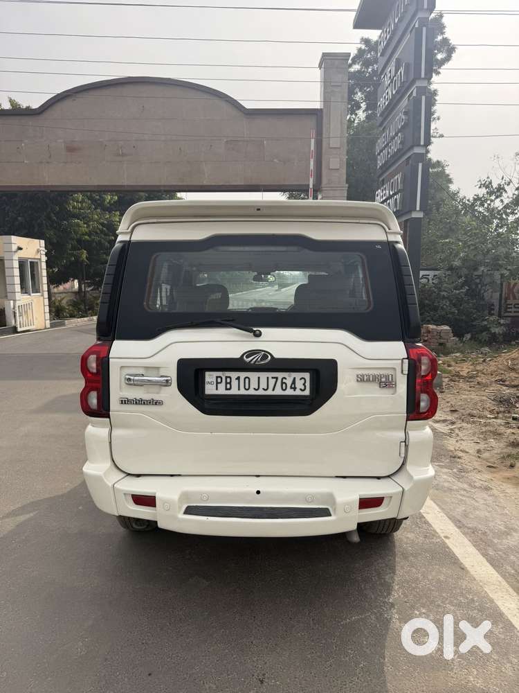 Mahindra Scorpio S10 8 Seater, 2017, Diesel