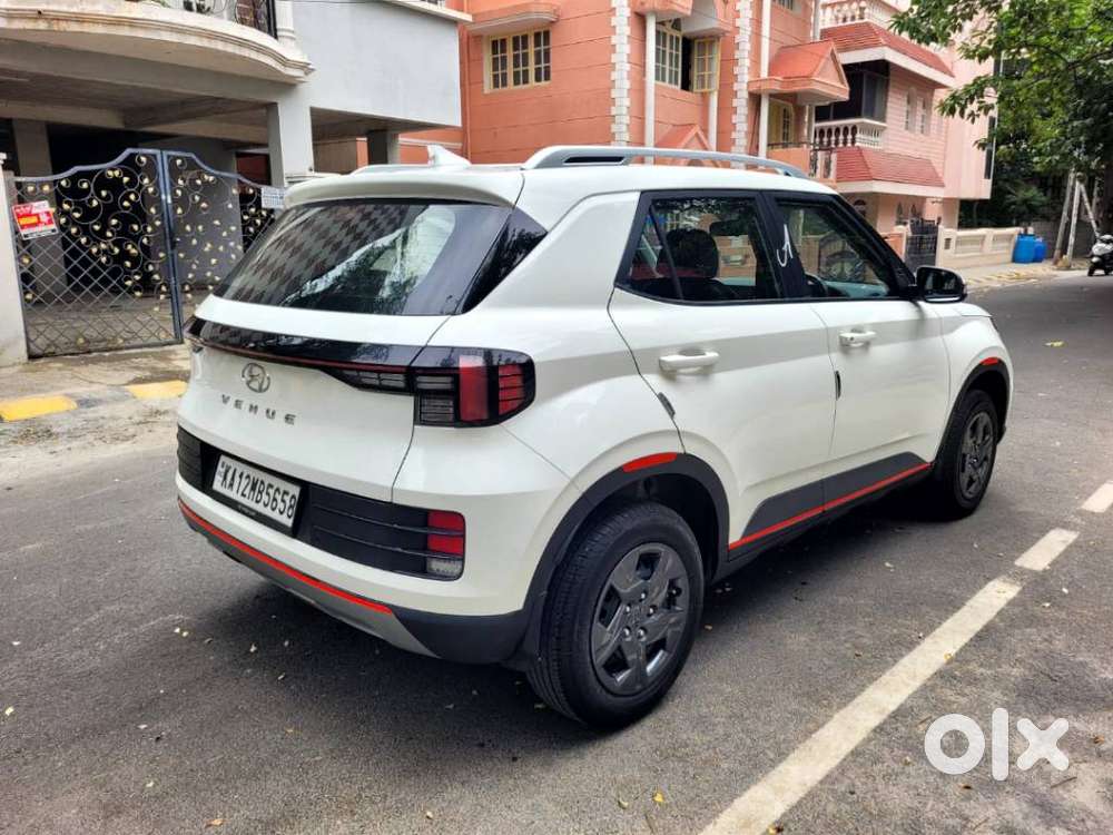 Hyundai Venue 1.2 S (o), 2023, Petrol