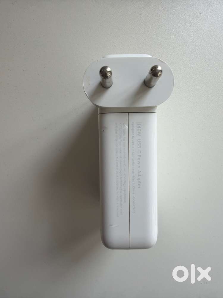 Apple 140W USB-C Power Adapter – Excellent Condition