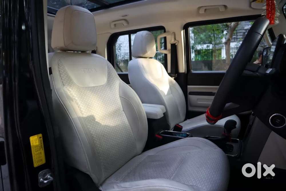 Mahindra Thar Roxx, 2025, Petrol