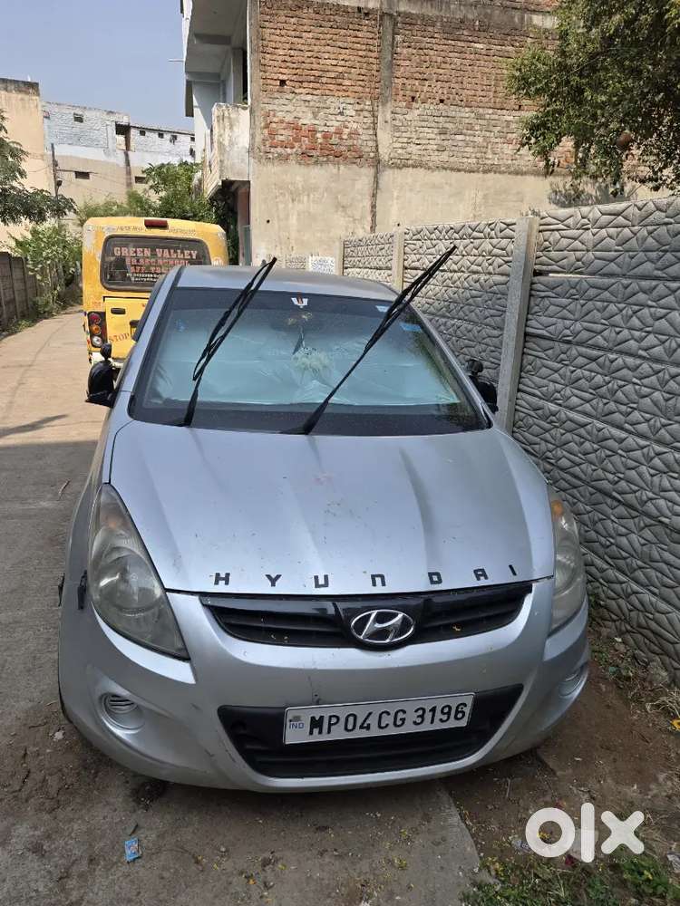Hyundai I20 Sportz 2010 Model