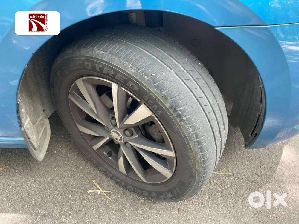 Skoda Slavia Style 1.0l Tsi At, 2023, Petrol
