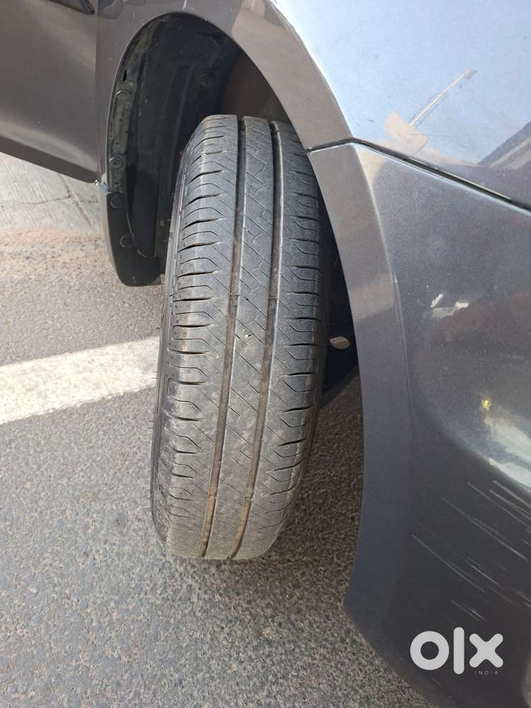 Maruti Suzuki Swift Vxi + Manual, 2017, Petrol