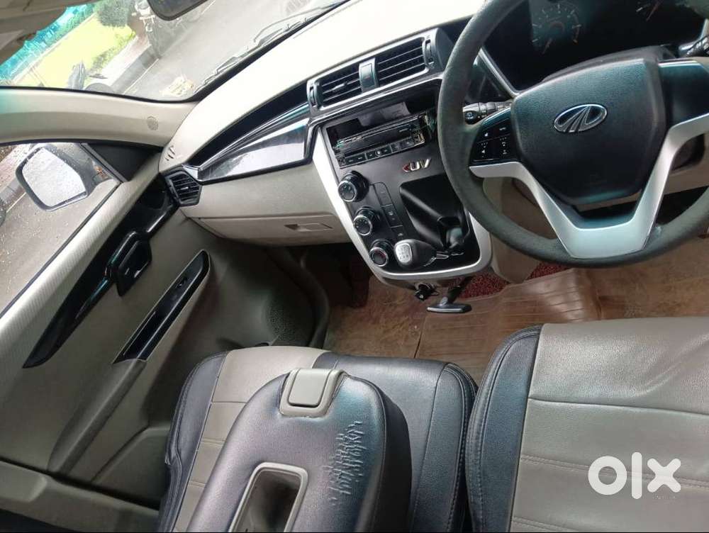 Mahindra Kuv 100 K8