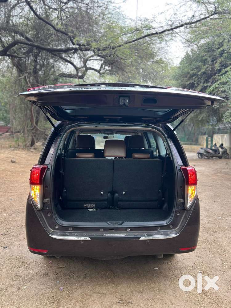 Toyota Innova Crysta 2.8 Zx At 7 Seater, 2018, Diesel