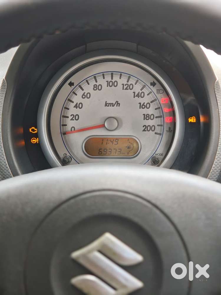Maruti Suzuki Ritz Vxi, 2013, Petrol