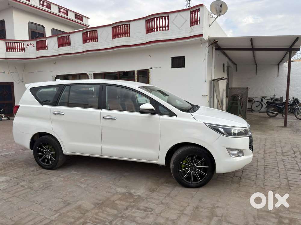 Toyota Innova Crysta 2.4 V, 2018, Diesel