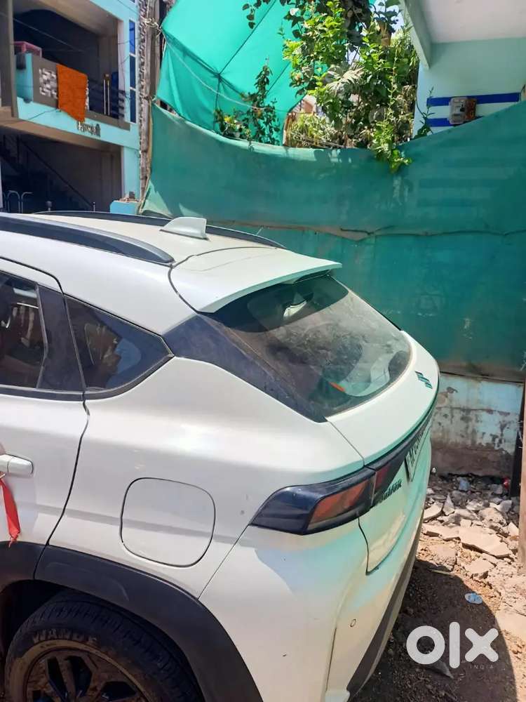 Maruti Suzuki Fronx 2025 Petrol 21000 Km Driven
