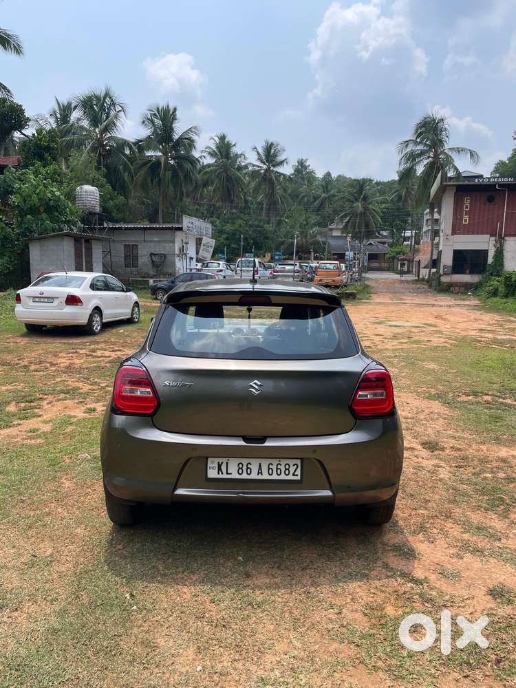 Maruti Suzuki Swift Vxi Optional, 2022, Petrol