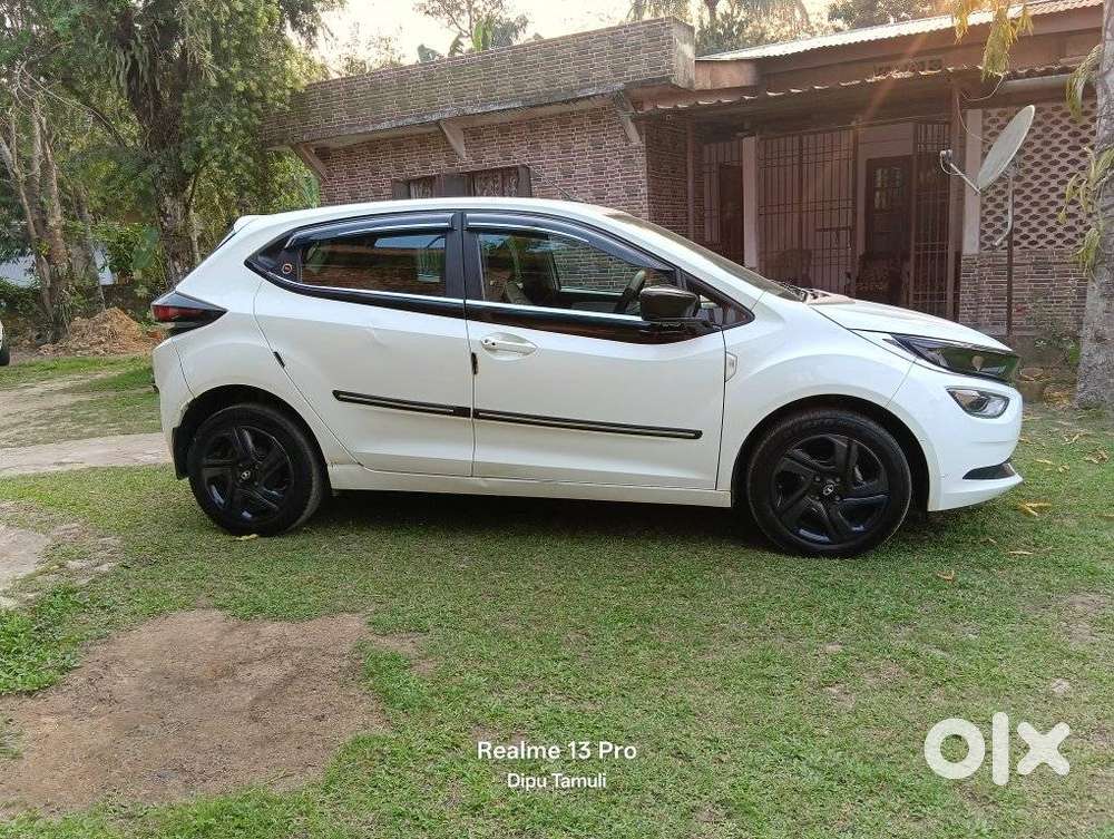 Tata Altroz 1.2 Xt, 2024, Petrol