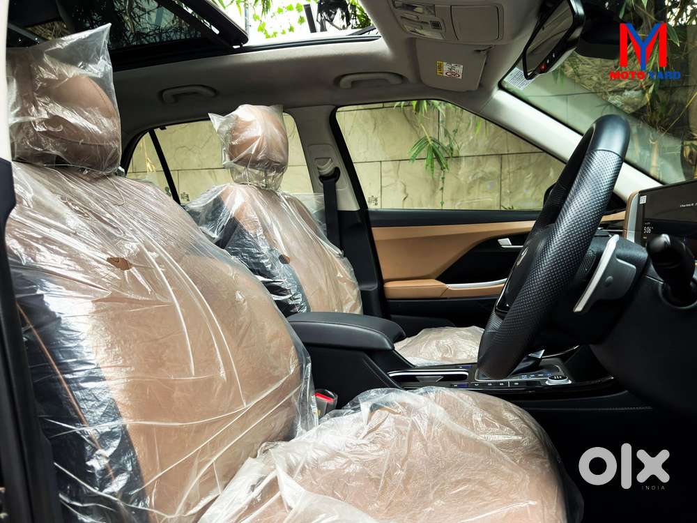 Hyundai Alcazar Signature 1.5 Petrol Dct 7str Knight, 2024, Petrol