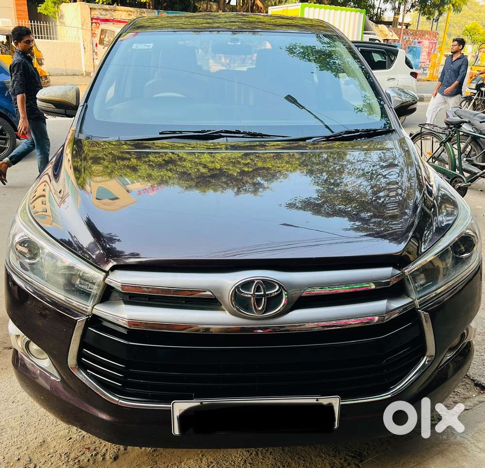 Toyota Innova Crysta G 7 2016