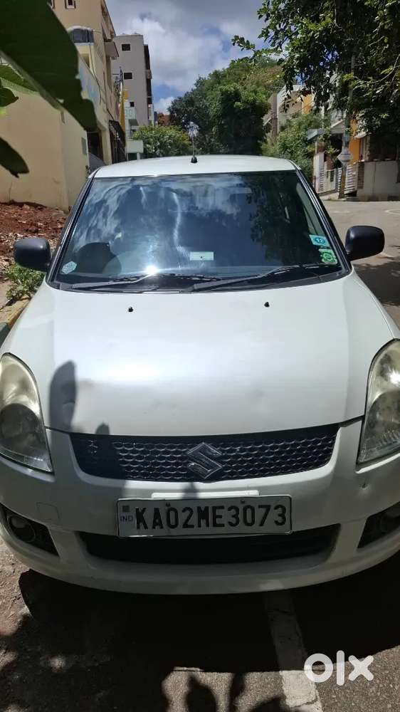 Maruti Suzuki Swift 2010 Petrol Manual