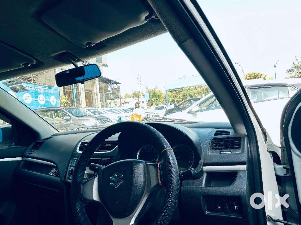 Maruti Suzuki Swift Vxi + Manual, 2016, Petrol