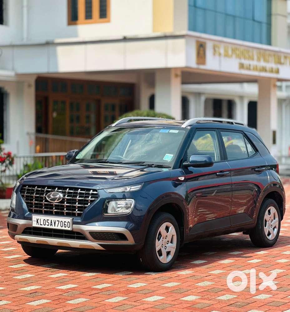 Hyundai Venue 1.2 S Plus, 2020, Petrol
