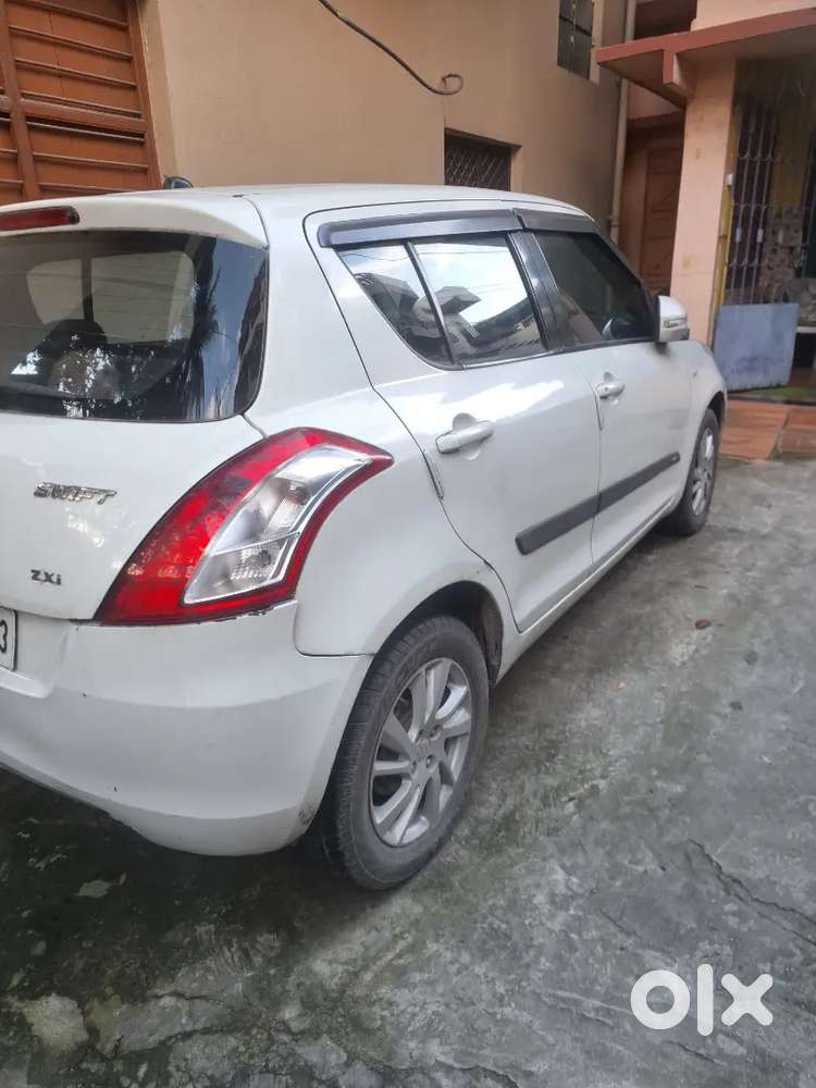 Maruti Suzuki Swift 2012