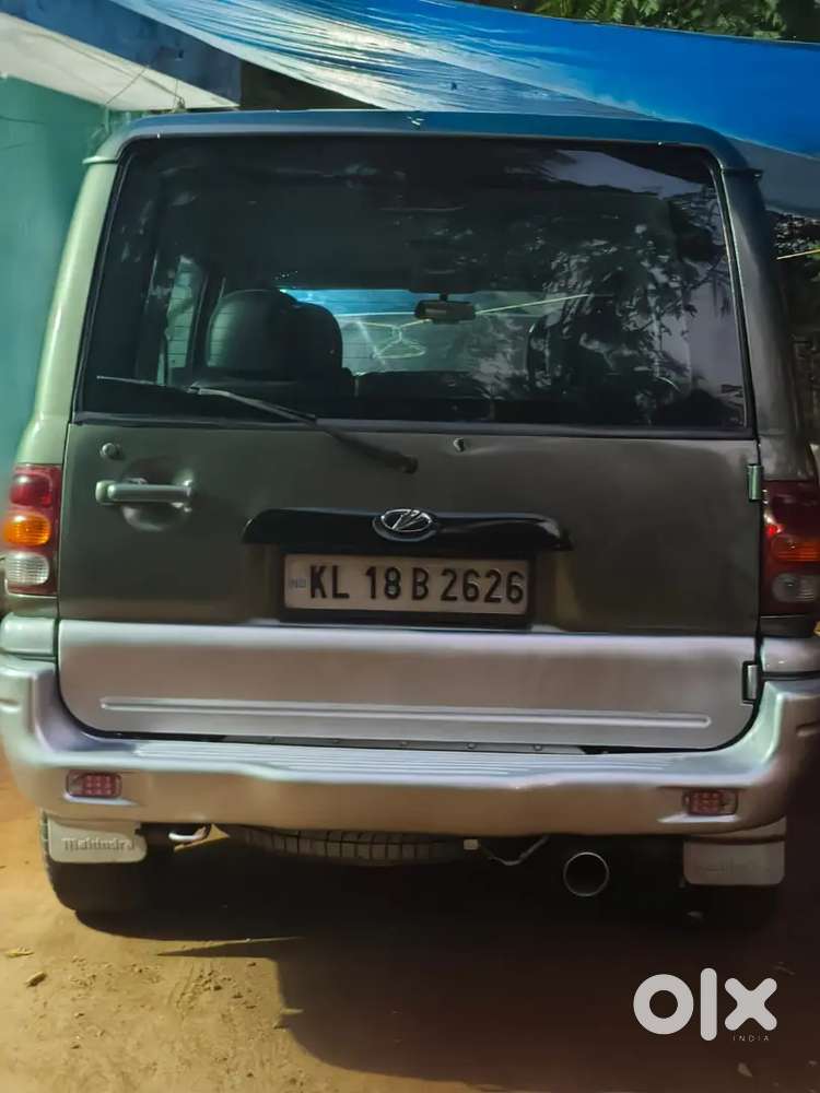Mahindra Scorpio 2005