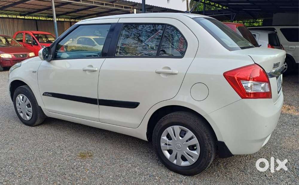 Maruti Suzuki Swift Dzire 1.2 Vxi Bsiv, 2013, Petrol