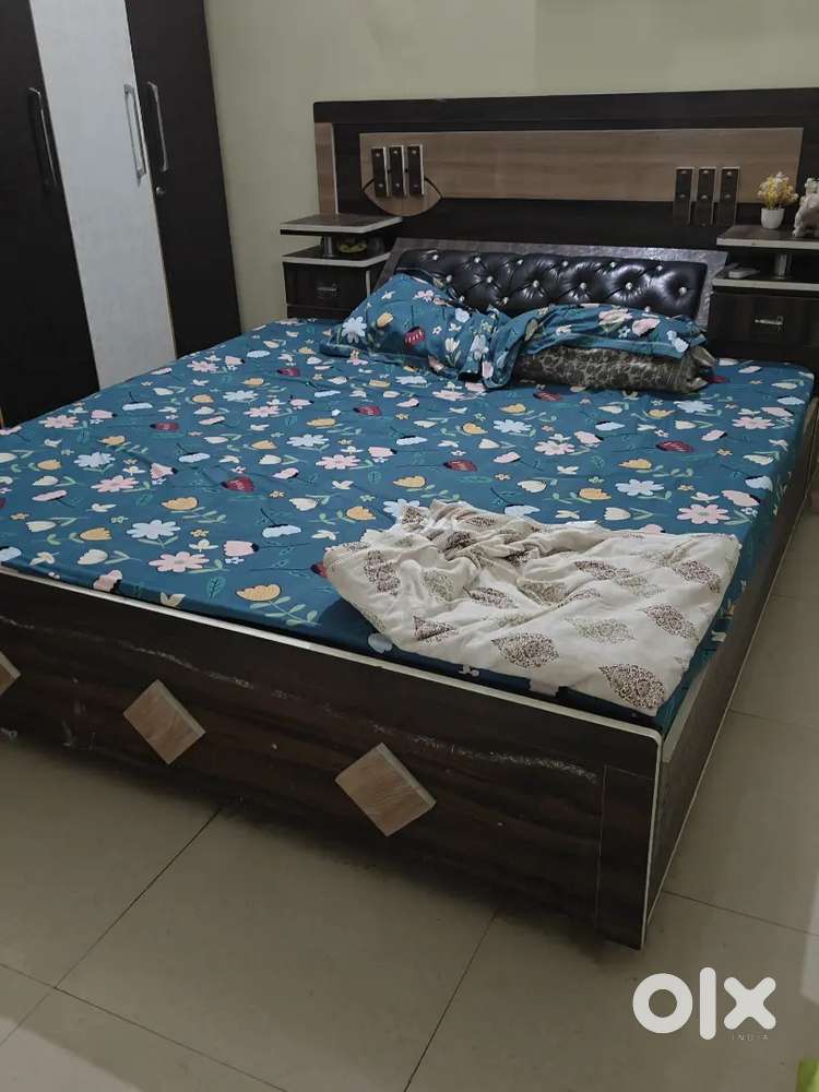 Bed & Shringar Dan on Sale