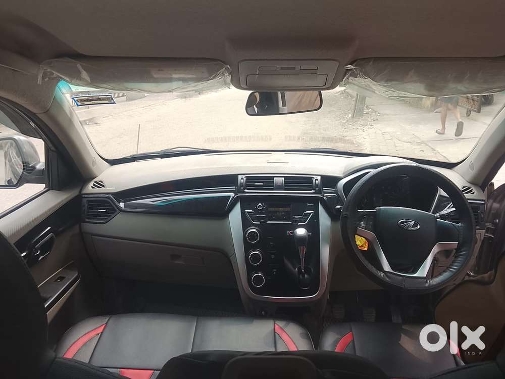 Mahindra Kuv100 Nxt 1.2 K8 Petrol 6 Str Dual Tone, 2017, Petrol
