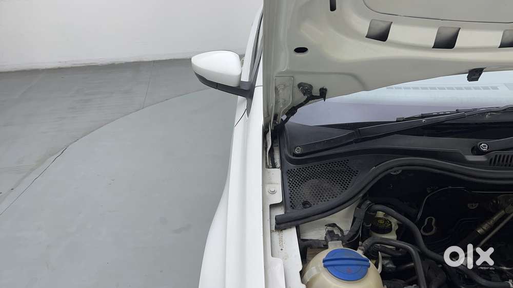 Volkswagen Vento 2013-2015 1.2 Tsi Highline At, 2016, Petrol