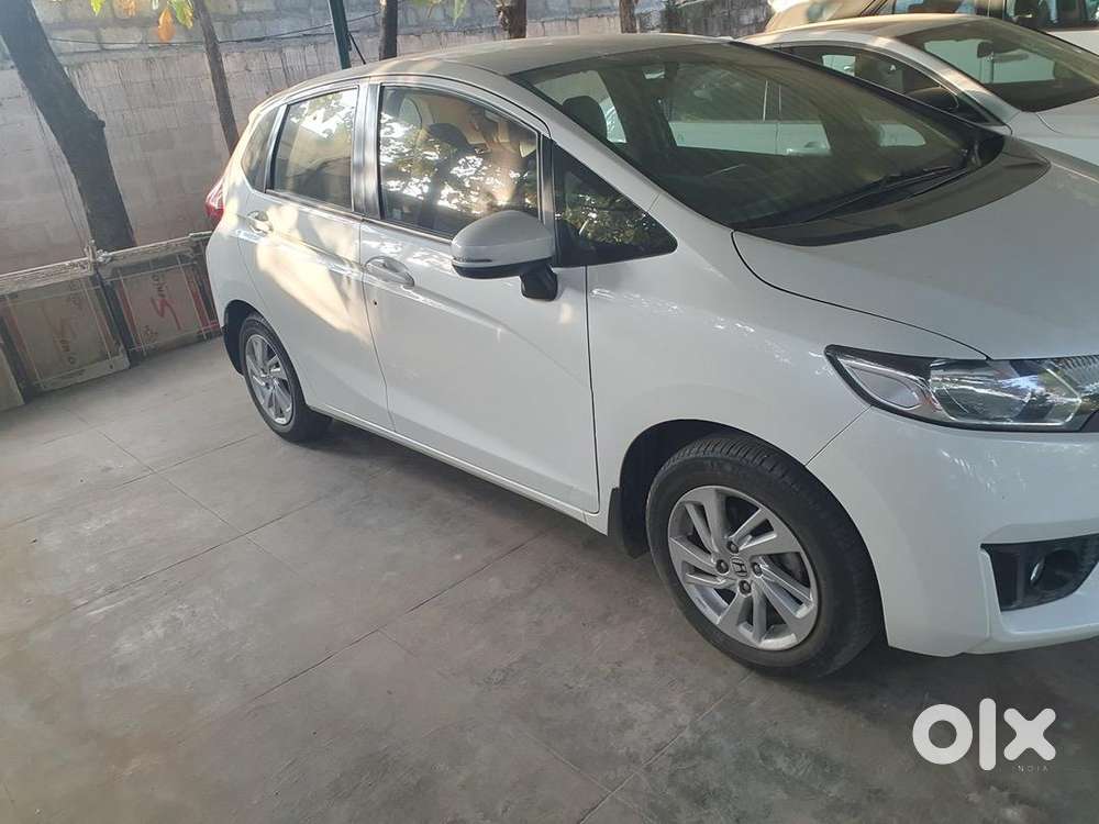 Mint Condition Auto Top V Honda Jazz Used In The Radius Of Only 30 Kms