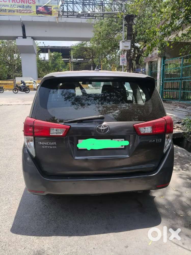 Innova Crysta 2019